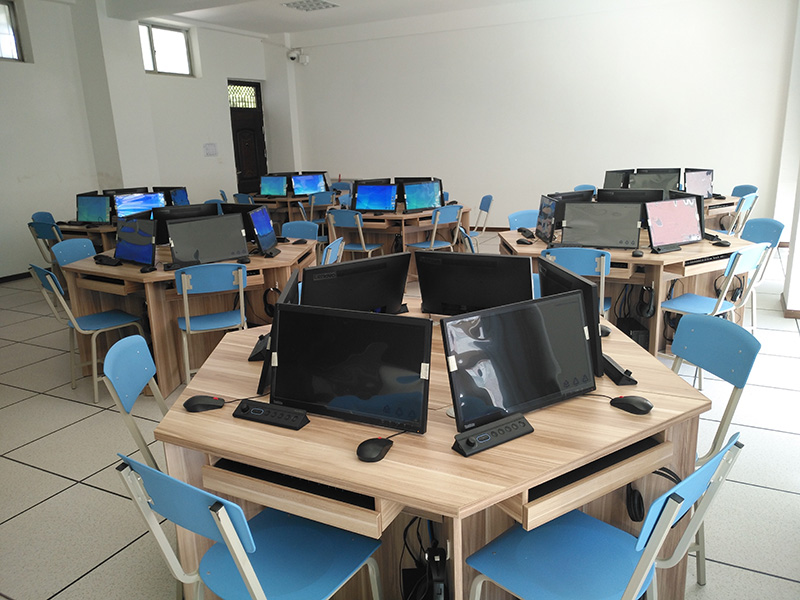 NewClass DL940C云网络语言实验室（1）.jpg