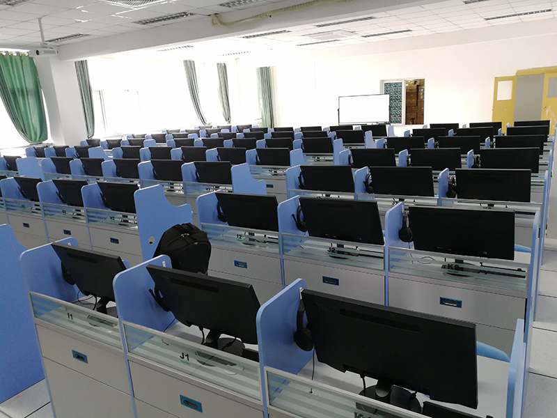 NewClass DL910E协同翻译实训室（1）.jpg