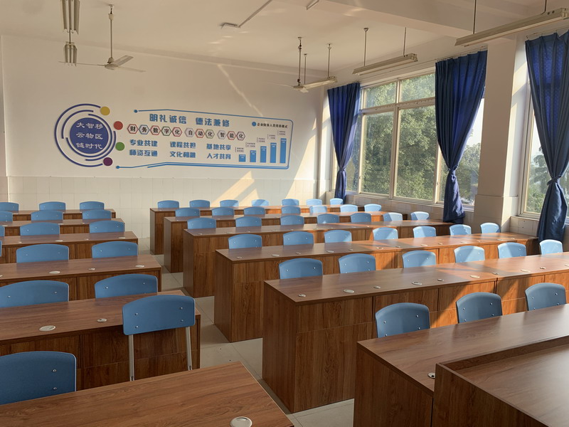 极简型智慧教室（2）.jpg